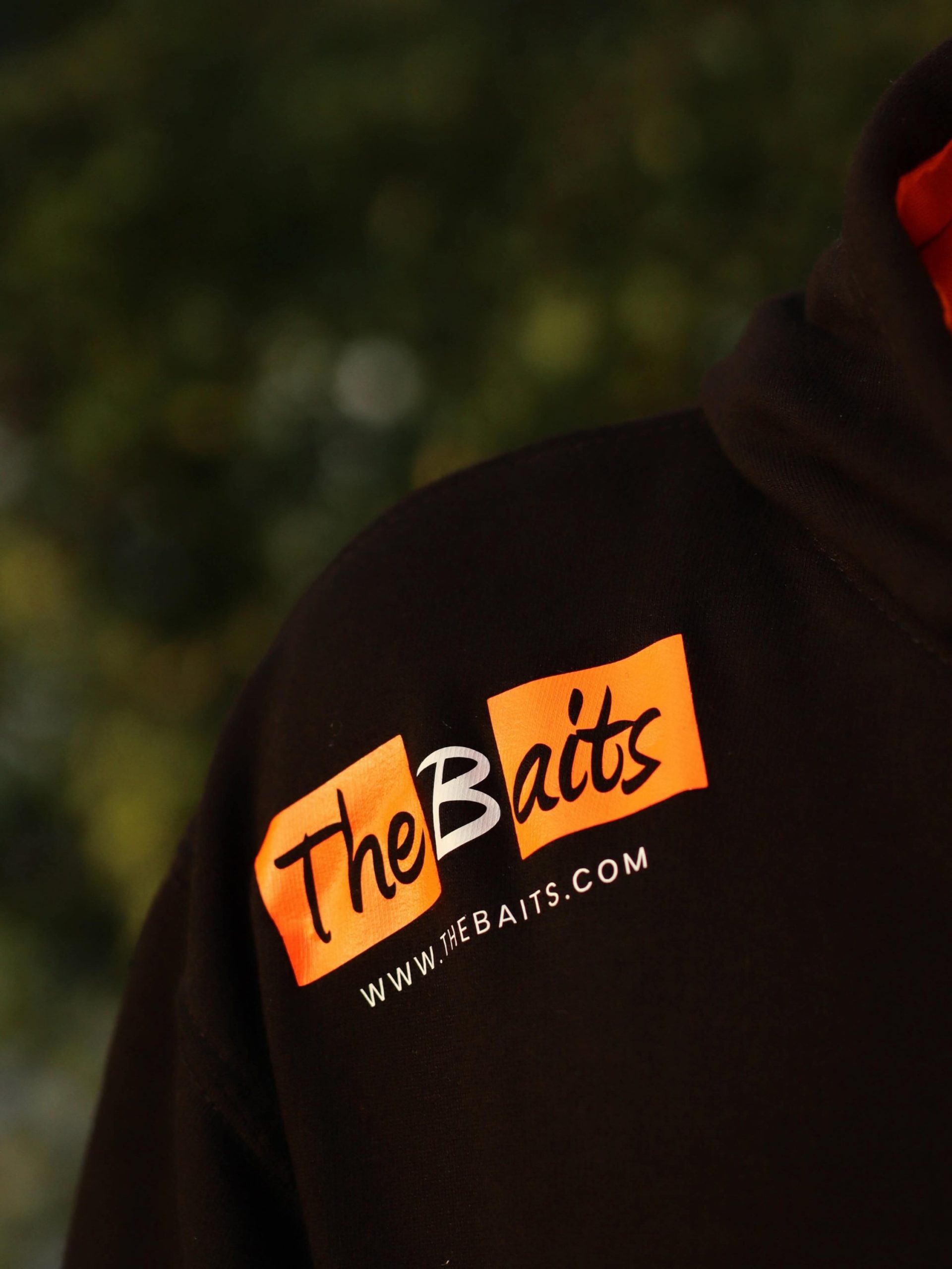 The Baits - Hoodie met schouderlogo - Afbeelding 2